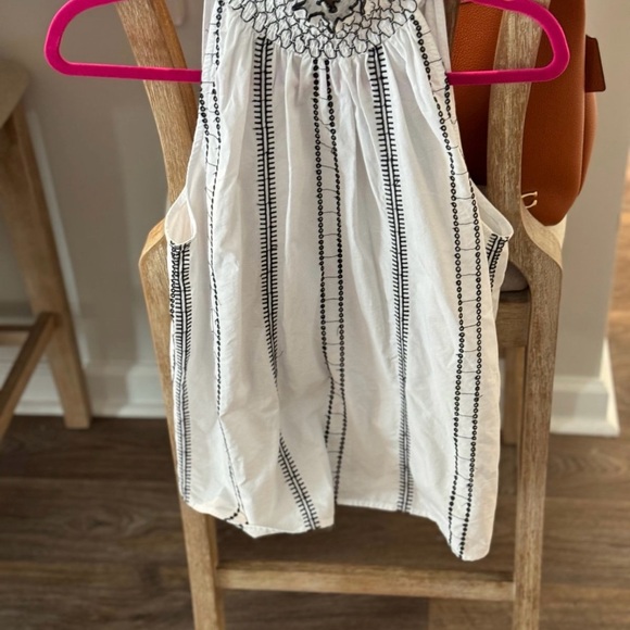 Women’s Size Medium Sleeveless Blouse Calligraphy - Picture 2 of 5